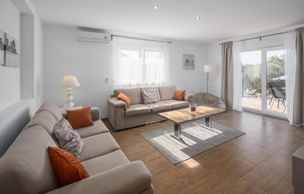 Villa Viktoria Poll&Garden View Kaštelir Zewnętrze zdjęcie