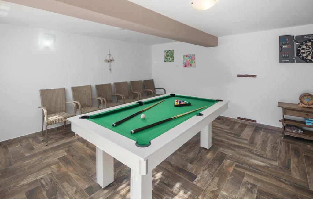 Villa Viktoria Poll&Garden View Kaštelir Zewnętrze zdjęcie